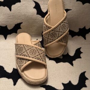 Tory Burch Tan Criss-Cross Slides